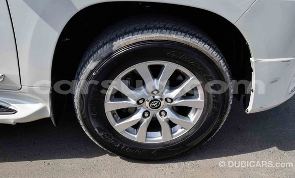 Acheter Import Voiture Toyota Land Cruiser Blanc à Import - Dubai, Barh el Gazel Acheter Import Voiture Toyota Land Cruiser Blanc à Import - Dubai, Barh el Gazel