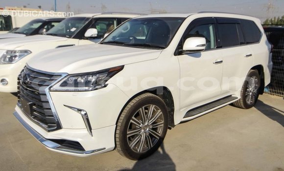 Acheter Import Voiture Lexus LX Blanc à Import - Dubai, Barh el Gazel Acheter Import Voiture Lexus LX Blanc à Import - Dubai, Barh el Gazel
