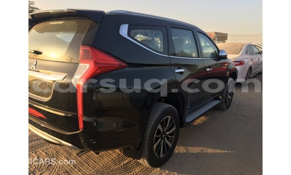 Acheter Import Voiture Mitsubishi Montero Noir à Import - Dubai, Barh el Gazel