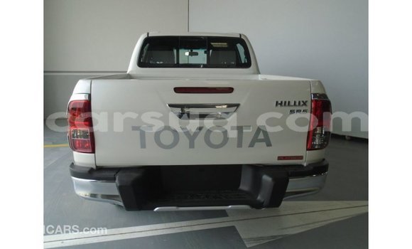 Buy Import Toyota Hilux White Car in Import - Dubai in Barh el Gazel Buy Import Toyota Hilux White Car in Import - Dubai in Barh el Gazel