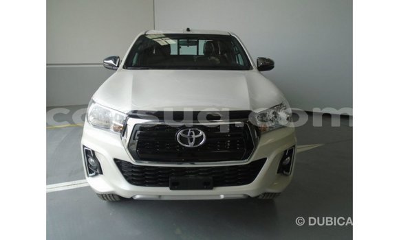 Buy Import Toyota Hilux White Car in Import - Dubai in Barh el Gazel Buy Import Toyota Hilux White Car in Import - Dubai in Barh el Gazel