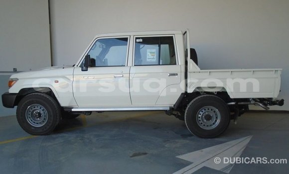 Acheter Import Voiture Toyota Land Cruiser Blanc à Import - Dubai, Barh el Gazel Acheter Import Voiture Toyota Land Cruiser Blanc à Import - Dubai, Barh el Gazel