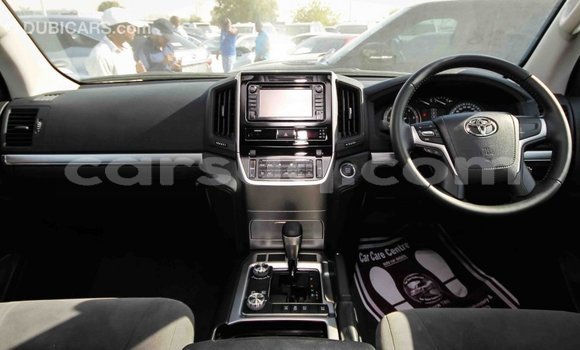 Acheter Import Voiture Toyota Land Cruiser Noir à Import - Dubai, Barh el Gazel Acheter Import Voiture Toyota Land Cruiser Noir à Import - Dubai, Barh el Gazel