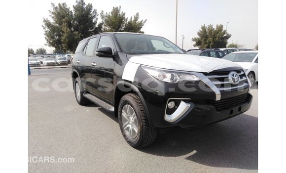 Acheter Import Voiture Toyota Fortuner Noir à Import - Dubai, Barh el Gazel Acheter Import Voiture Toyota Fortuner Noir à Import - Dubai, Barh el Gazel