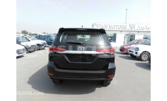 Acheter Import Voiture Toyota Fortuner Noir à Import - Dubai, Barh el Gazel Acheter Import Voiture Toyota Fortuner Noir à Import - Dubai, Barh el Gazel