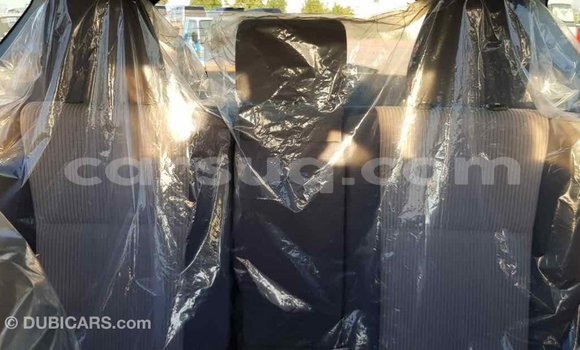 Acheter Import Voiture Toyota RAV4 Blanc à Import - Dubai, Barh el Gazel Acheter Import Voiture Toyota RAV4 Blanc à Import - Dubai, Barh el Gazel