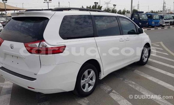 Acheter Import Voiture Toyota Sienna Blanc à Import - Dubai, Barh el Gazel Acheter Import Voiture Toyota Sienna Blanc à Import - Dubai, Barh el Gazel