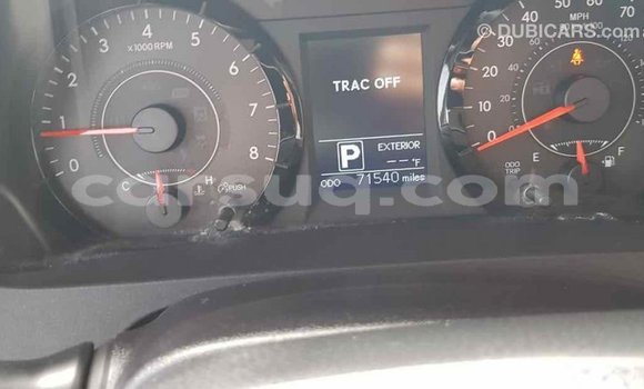 Acheter Import Voiture Toyota Sienna Blanc à Import - Dubai, Barh el Gazel Acheter Import Voiture Toyota Sienna Blanc à Import - Dubai, Barh el Gazel