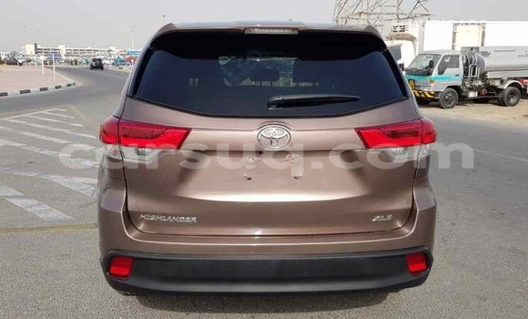 Acheter Import Voiture Toyota Highlander Marron à Import - Dubai, Barh el Gazel Acheter Import Voiture Toyota Highlander Marron à Import - Dubai, Barh el Gazel
