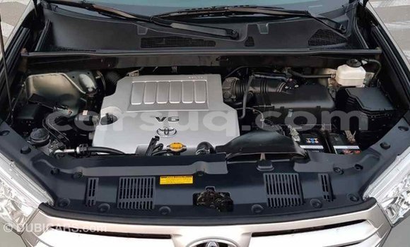 Buy Import Toyota Highlander Green Car in Import - Dubai in Barh el Gazel Buy Import Toyota Highlander Green Car in Import - Dubai in Barh el Gazel