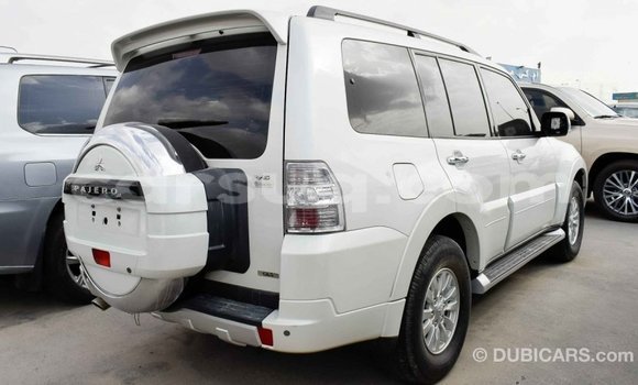 Acheter Import Voiture Mitsubishi Pajero Blanc à Import - Dubai, Barh el Gazel Acheter Import Voiture Mitsubishi Pajero Blanc à Import - Dubai, Barh el Gazel