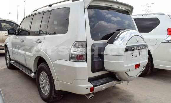 Acheter Import Voiture Mitsubishi Pajero Blanc à Import - Dubai, Barh el Gazel Acheter Import Voiture Mitsubishi Pajero Blanc à Import - Dubai, Barh el Gazel
