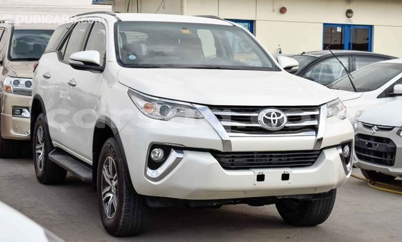 Acheter Import Voiture Toyota Fortuner Blanc à Import - Dubai, Barh el Gazel Acheter Import Voiture Toyota Fortuner Blanc à Import - Dubai, Barh el Gazel