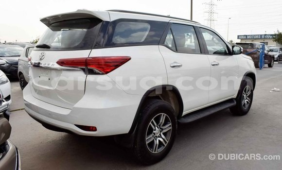 Acheter Import Voiture Toyota Fortuner Blanc à Import - Dubai, Barh el Gazel Acheter Import Voiture Toyota Fortuner Blanc à Import - Dubai, Barh el Gazel