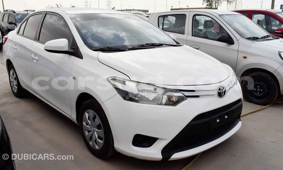 Acheter Import Voiture Toyota Yaris Blanc à Import - Dubai, Barh el Gazel Acheter Import Voiture Toyota Yaris Blanc à Import - Dubai, Barh el Gazel