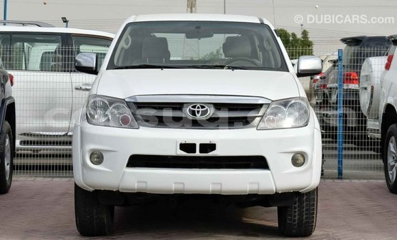 Acheter Import Voiture Toyota Fortuner Blanc à Import - Dubai, Barh el Gazel Acheter Import Voiture Toyota Fortuner Blanc à Import - Dubai, Barh el Gazel