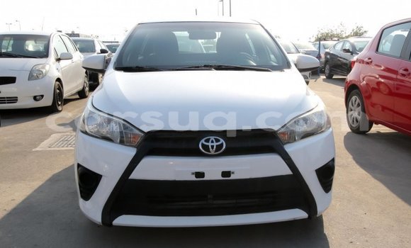Acheter Import Voiture Toyota Yaris Blanc à Import - Dubai, Barh el Gazel Acheter Import Voiture Toyota Yaris Blanc à Import - Dubai, Barh el Gazel