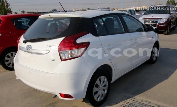 Acheter Import Voiture Toyota Yaris Blanc à Import - Dubai, Barh el Gazel Acheter Import Voiture Toyota Yaris Blanc à Import - Dubai, Barh el Gazel