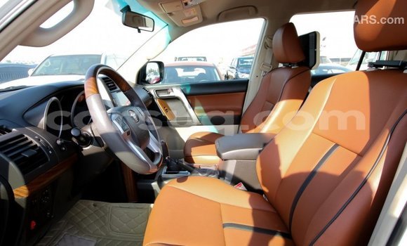 Acheter Import Voiture Toyota Prado Blanc à Import - Dubai, Barh el Gazel Acheter Import Voiture Toyota Prado Blanc à Import - Dubai, Barh el Gazel