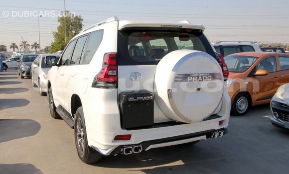 Acheter Import Voiture Toyota Prado Blanc à Import - Dubai, Barh el Gazel Acheter Import Voiture Toyota Prado Blanc à Import - Dubai, Barh el Gazel