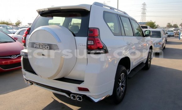 Acheter Import Voiture Toyota Prado Blanc à Import - Dubai, Barh el Gazel Acheter Import Voiture Toyota Prado Blanc à Import - Dubai, Barh el Gazel