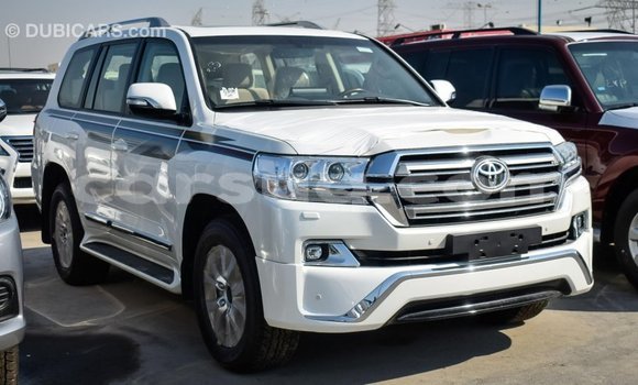 Acheter Import Voiture Toyota Land Cruiser Blanc à Import - Dubai, Barh el Gazel Acheter Import Voiture Toyota Land Cruiser Blanc à Import - Dubai, Barh el Gazel