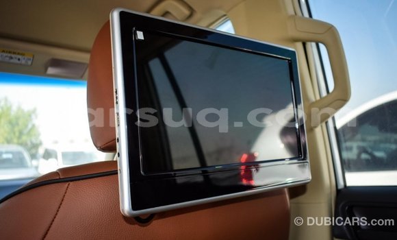 Acheter Import Voiture Toyota Prado Blanc à Import - Dubai, Barh el Gazel Acheter Import Voiture Toyota Prado Blanc à Import - Dubai, Barh el Gazel