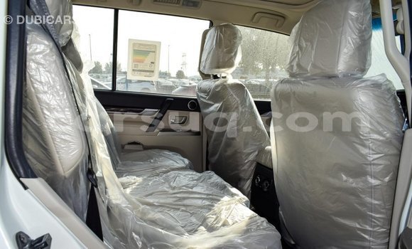 Acheter Import Voiture Mitsubishi Pajero Blanc à Import - Dubai, Barh el Gazel Acheter Import Voiture Mitsubishi Pajero Blanc à Import - Dubai, Barh el Gazel