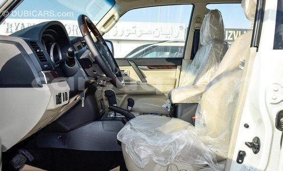 Acheter Import Voiture Mitsubishi Pajero Blanc à Import - Dubai, Barh el Gazel Acheter Import Voiture Mitsubishi Pajero Blanc à Import - Dubai, Barh el Gazel