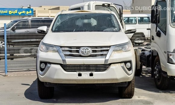 Acheter Import Voiture Toyota Fortuner Blanc à Import - Dubai, Barh el Gazel Acheter Import Voiture Toyota Fortuner Blanc à Import - Dubai, Barh el Gazel