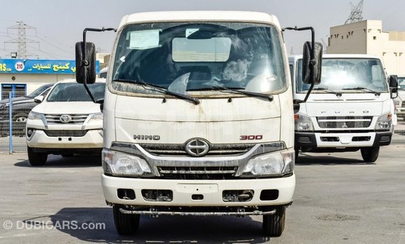 Acheter Import Utilitaire Hino 300 Series Blanc à Import - Dubai, Barh el Gazel Acheter Import Utilitaire Hino 300 Series Blanc à Import - Dubai, Barh el Gazel