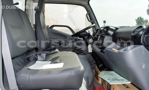 Acheter Import Utilitaire Hino 300 Series Blanc à Import - Dubai, Barh el Gazel Acheter Import Utilitaire Hino 300 Series Blanc à Import - Dubai, Barh el Gazel