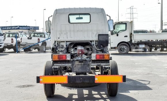 Acheter Import Utilitaire Hino 300 Series Blanc à Import - Dubai, Barh el Gazel Acheter Import Utilitaire Hino 300 Series Blanc à Import - Dubai, Barh el Gazel