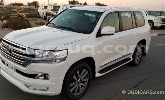Buy Import Toyota Land Cruiser White Car in Import - Dubai in Barh el Gazel Buy Import Toyota Land Cruiser White Car in Import - Dubai in Barh el Gazel