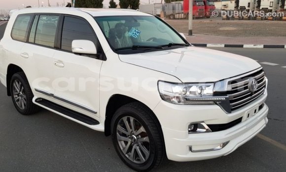 Buy Import Toyota Land Cruiser White Car in Import - Dubai in Barh el Gazel Buy Import Toyota Land Cruiser White Car in Import - Dubai in Barh el Gazel