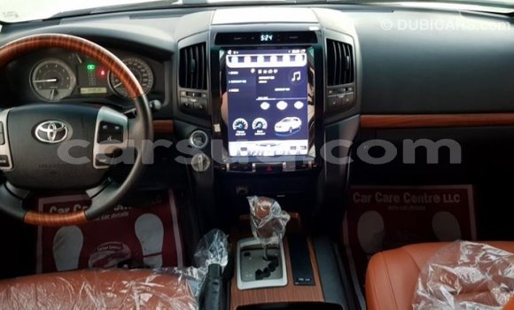 Buy Import Toyota Land Cruiser White Car in Import - Dubai in Barh el Gazel Buy Import Toyota Land Cruiser White Car in Import - Dubai in Barh el Gazel
