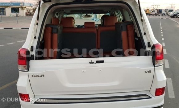 Buy Import Toyota Land Cruiser White Car in Import - Dubai in Barh el Gazel Buy Import Toyota Land Cruiser White Car in Import - Dubai in Barh el Gazel