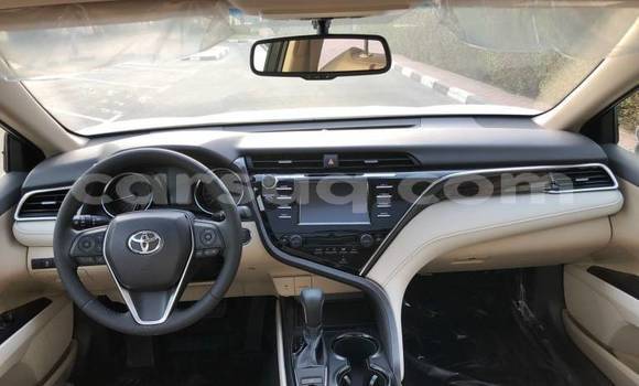 Acheter Neuf Voiture Toyota Camry Blanc à N'Djamena, Chari-Baguirmi Acheter Neuf Voiture Toyota Camry Blanc à N'Djamena, Chari-Baguirmi