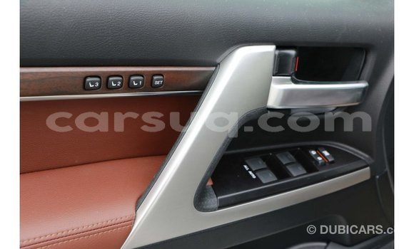 Acheter Import Voiture Toyota Land Cruiser Blanc à Import - Dubai, Barh el Gazel Acheter Import Voiture Toyota Land Cruiser Blanc à Import - Dubai, Barh el Gazel