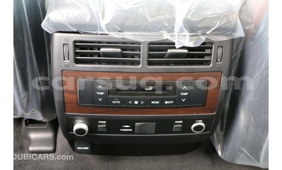 Acheter Import Voiture Toyota Land Cruiser Blanc à Import - Dubai, Barh el Gazel Acheter Import Voiture Toyota Land Cruiser Blanc à Import - Dubai, Barh el Gazel