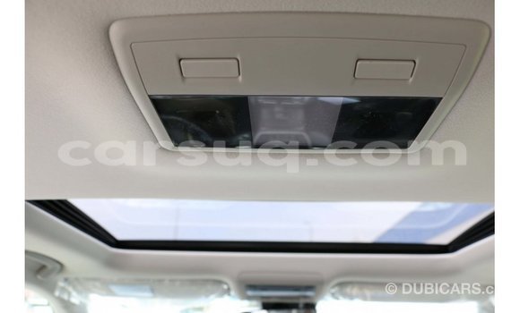 Acheter Import Voiture Toyota Land Cruiser Blanc à Import - Dubai, Barh el Gazel Acheter Import Voiture Toyota Land Cruiser Blanc à Import - Dubai, Barh el Gazel