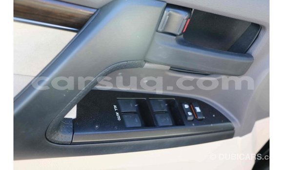 Acheter Import Voiture Toyota Land Cruiser Noir à Import - Dubai, Barh el Gazel Acheter Import Voiture Toyota Land Cruiser Noir à Import - Dubai, Barh el Gazel