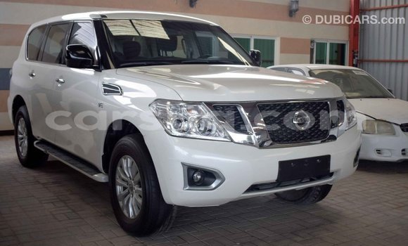 Acheter Import Voiture Nissan Patrol Blanc à Import - Dubai, Barh el Gazel Acheter Import Voiture Nissan Patrol Blanc à Import - Dubai, Barh el Gazel