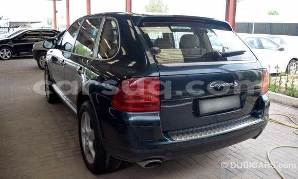 Acheter Import Voiture Porsche Cayenne Vert à Import - Dubai, Barh el Gazel Acheter Import Voiture Porsche Cayenne Vert à Import - Dubai, Barh el Gazel