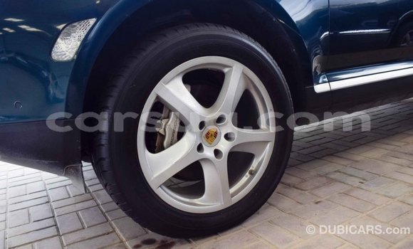 Acheter Import Voiture Porsche Cayenne Vert à Import - Dubai, Barh el Gazel