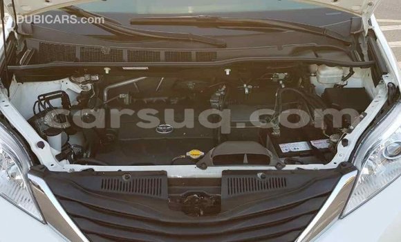 Acheter Import Voiture Toyota Sienna Blanc à Import - Dubai, Barh el Gazel Acheter Import Voiture Toyota Sienna Blanc à Import - Dubai, Barh el Gazel
