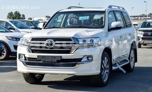 Acheter Import Voiture Toyota Land Cruiser Blanc à Import - Dubai, Barh el Gazel Acheter Import Voiture Toyota Land Cruiser Blanc à Import - Dubai, Barh el Gazel