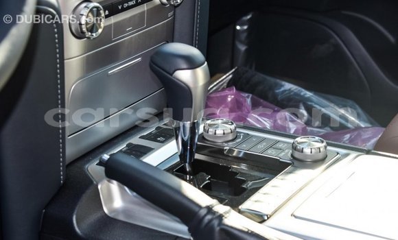 Acheter Import Voiture Toyota Land Cruiser Blanc à Import - Dubai, Barh el Gazel Acheter Import Voiture Toyota Land Cruiser Blanc à Import - Dubai, Barh el Gazel