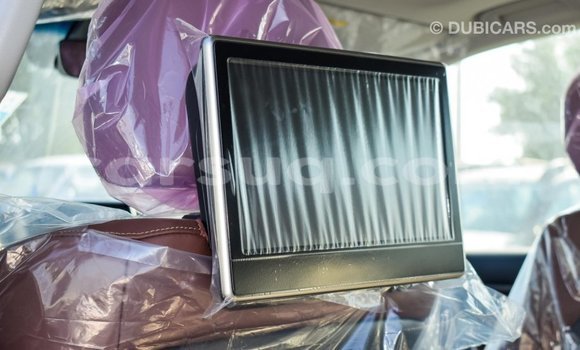 Acheter Import Voiture Toyota Land Cruiser Blanc à Import - Dubai, Barh el Gazel Acheter Import Voiture Toyota Land Cruiser Blanc à Import - Dubai, Barh el Gazel