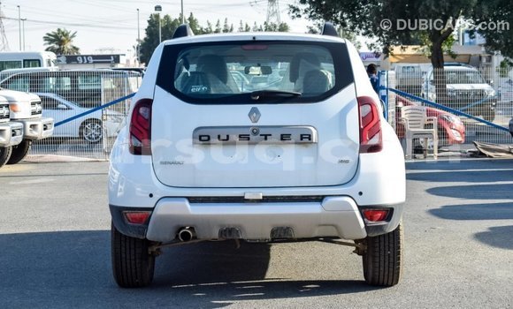 Acheter Import Voiture Renault Duster Blanc à Import - Dubai, Barh el Gazel Acheter Import Voiture Renault Duster Blanc à Import - Dubai, Barh el Gazel